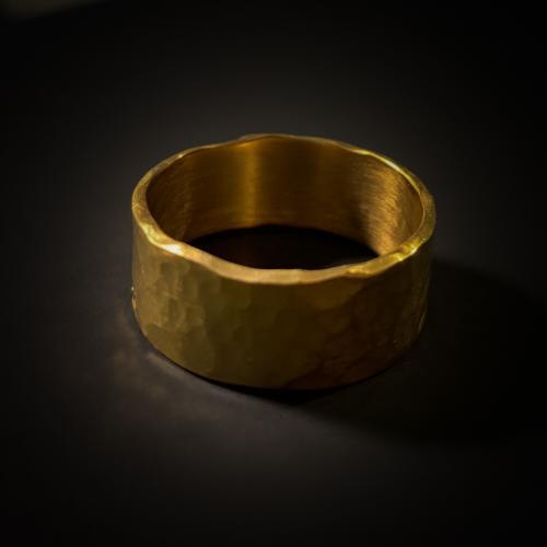 The Drew Ring - Hammered Wide Band Ring in Silver or Gold Wedding Band by SeragaEngland 1500px (4) The Drew Ring - Hammered Wide Band Ring in Silver or Gold Wedding Band by SeragaEngland 1500px (4)