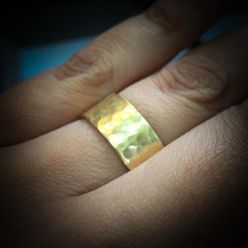 The Drew Ring - Hammered Wide Band Ring in Silver or Gold Wedding Band by SeragaEngland 1500px (6) The Drew Ring - Hammered Wide Band Ring in Silver or Gold Wedding Band by SeragaEngland 1500px (6)