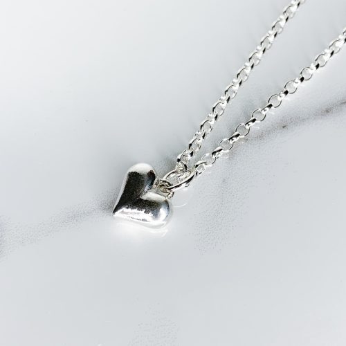 Love Heart Charm or Pendant in Silver or Gold SeragaEngland SE7831-7 Love Heart Charm or Pendant in Silver or Gold SeragaEngland SE7831-7