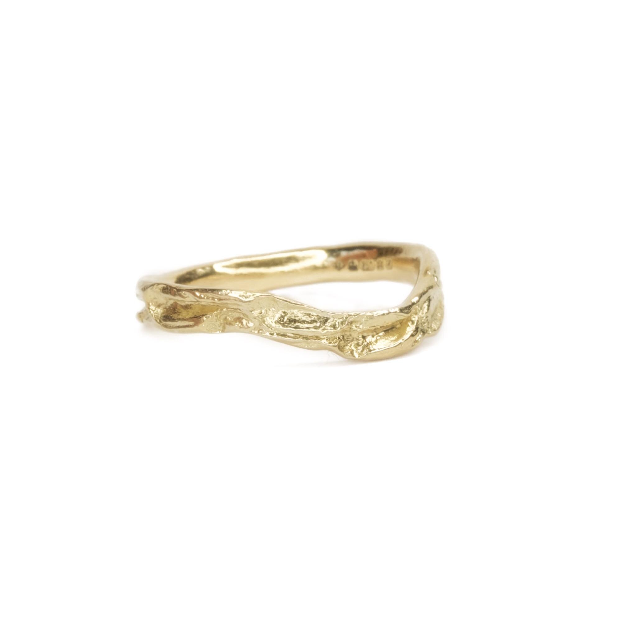 SLIM WISHBONE CURVED PINETUM WOODLAND RING IN SILVER OR GOLD SE7653 2